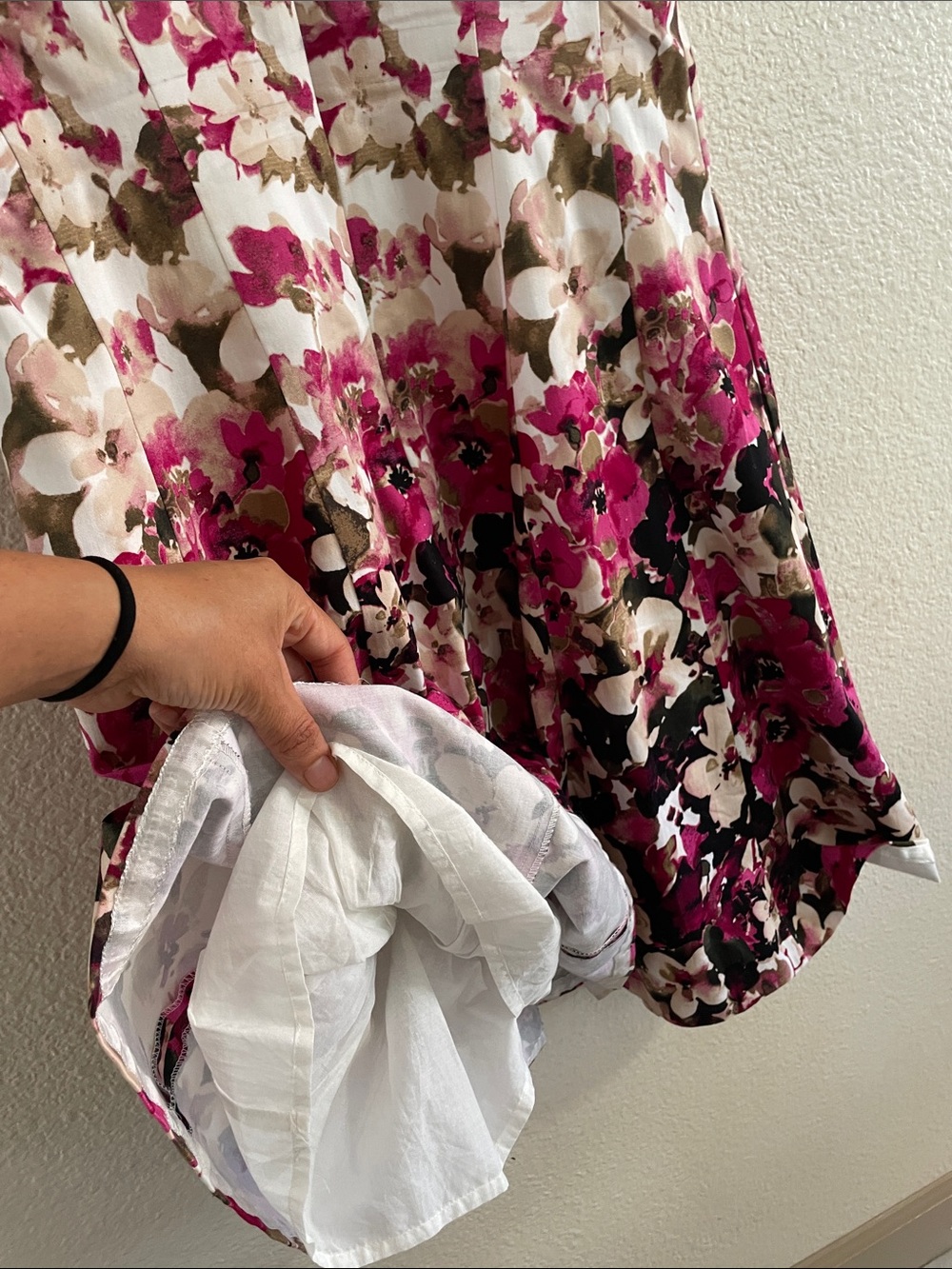 White House Black Market Size: 10 Cream Dress with Pink Floral Print w/ pockets - Picture 6 of 16